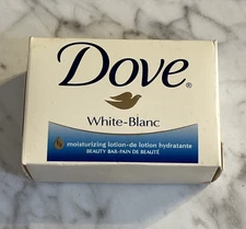 Vintage Dove 1/4 Moisturizing Soap Bar White Blanc 4.25 oz Unilever USA