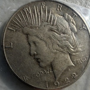 1922 Peace Dollar US $1 90% Silver Coin Circulated