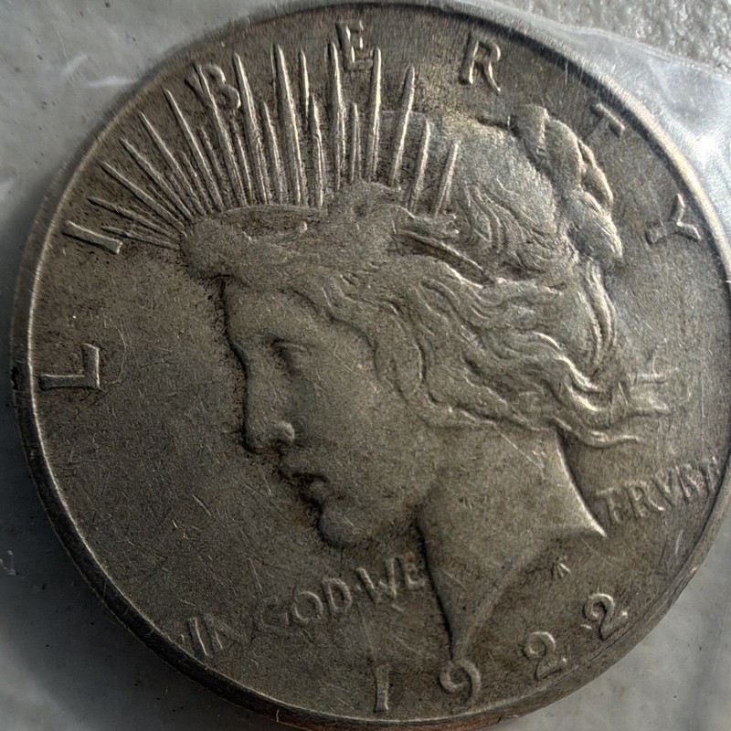 1922 Peace Dollar US $1 90% Silver Coin Circulated