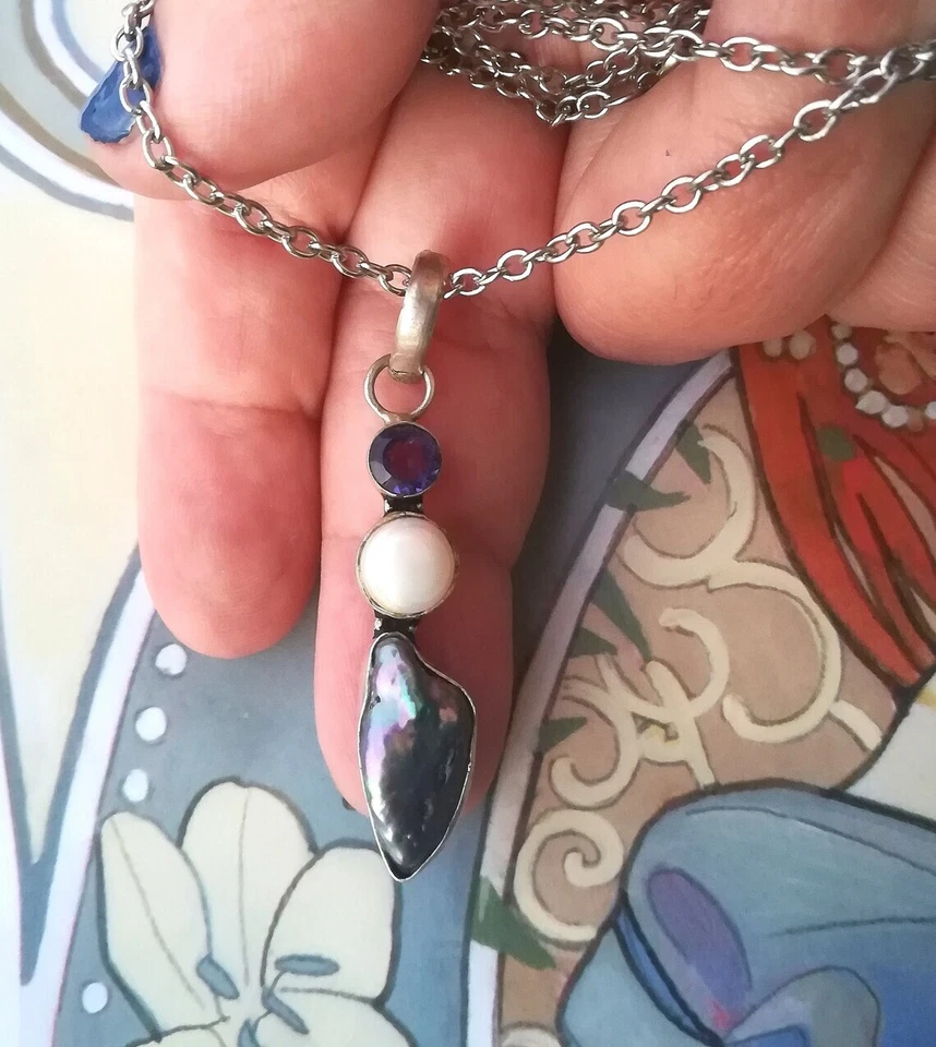 COLLANA ARGENTO 925 CON CIONDOLO AMETISTA NATURALE E PERLA BIWA, PENDENTE DESIGN - Immagine 2 di 4