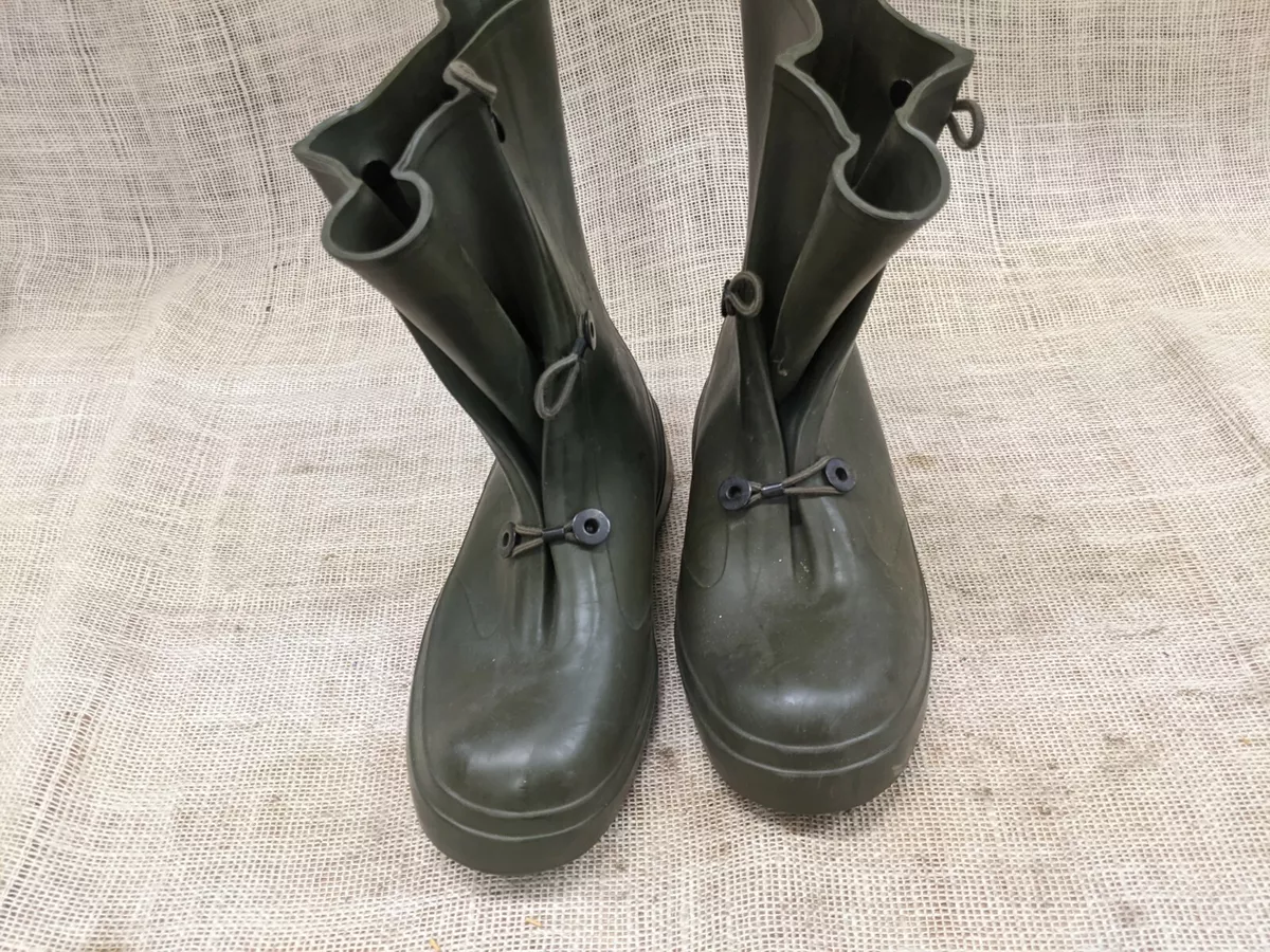 LFI brand US made mud boots wellies slip on with closures size 8 unisex