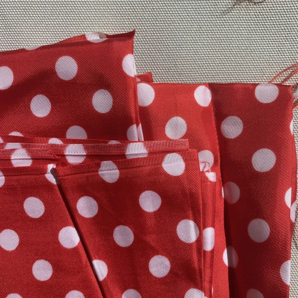 "Tela de satén vintage de lunares rojos y blancos 73x45""" Foto 3 de 4