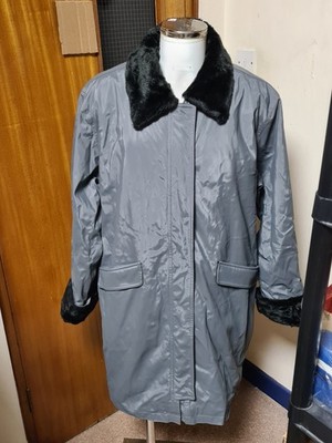 Neu Dennis Basso Damen Silber & Kunstfell volle Länge Mac / Mantel + Staubbeutel XXL