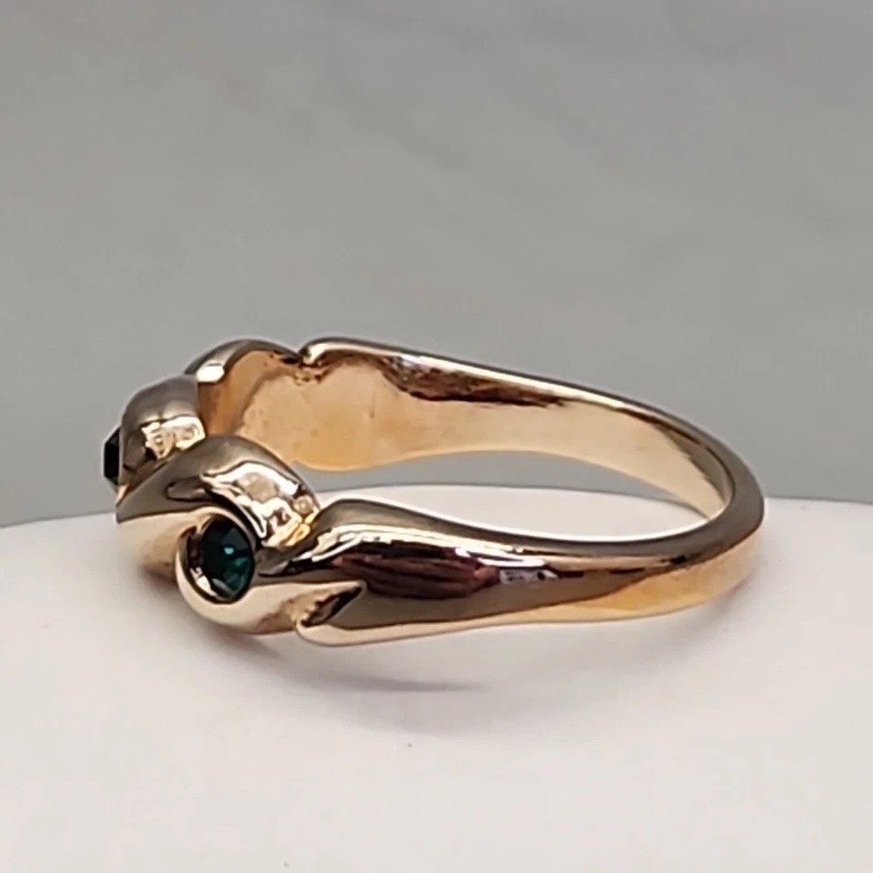 Кольцо со стразами Avon зеленое стекло золотистый ремешок 6,75 - Изображение 4 из 4