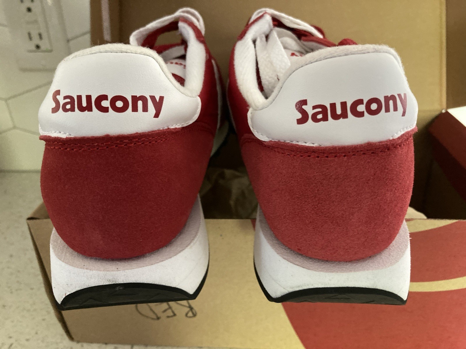 Size 9.5 Saucony Jazz Women's Athletic Shoes Sneaker Red White Lace Up 1044-151  thumbnail 7