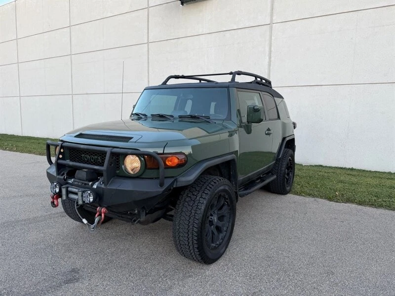 2014 FJ Cruiser  - Image 4 of 4