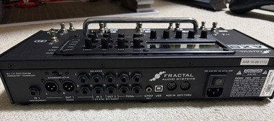 Fractal Audio AX8 Guitar Multi Effects Processor Amp Modeler Pedal