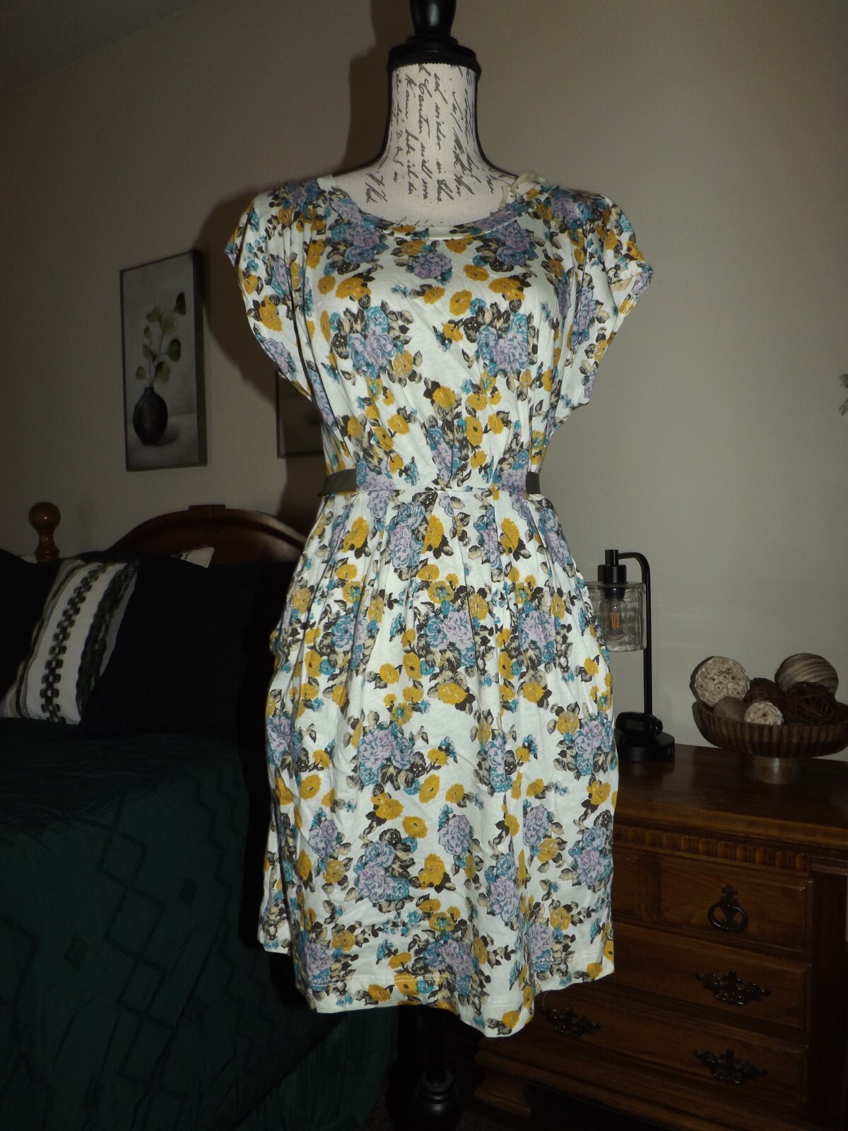 Picture 1 of 2
