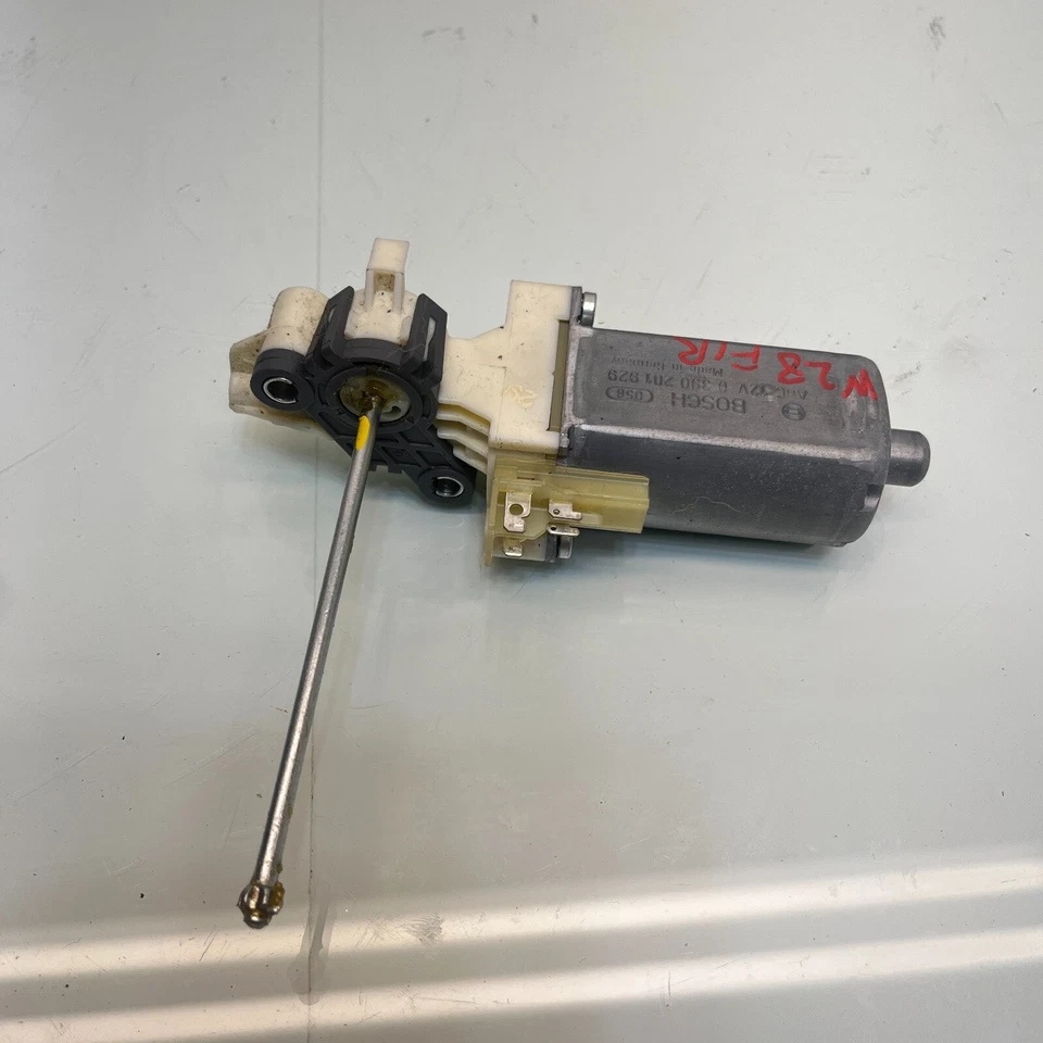 2008-2013 BMW M3 E93 CONVERTIBLE FRONT RIGHT PASSENGER SEAT HEADREST MOTOR OEM - Image 4 of 4