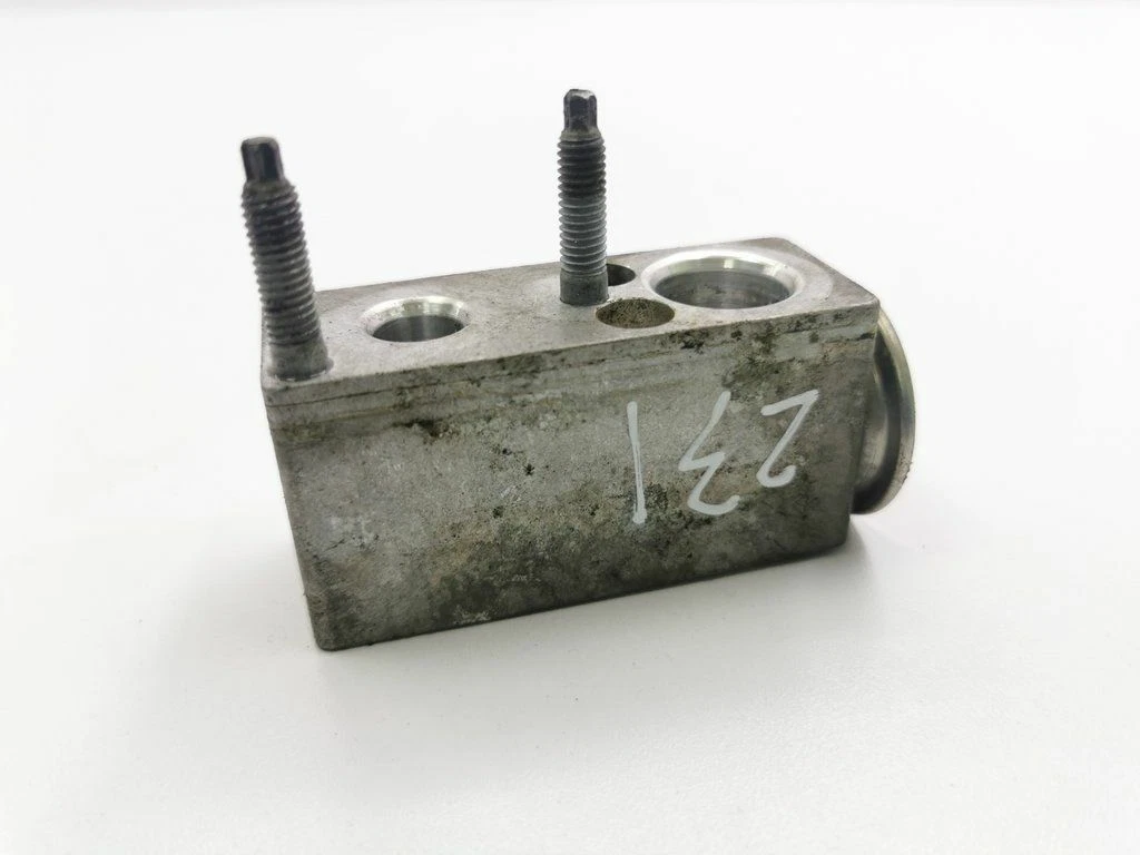 Peugeot 5008 2011 Climate Control Expansion Valve Y2844001 Diesel 