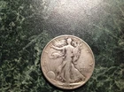 1944 Walking Liberty Half Dollar (gold/yellow)