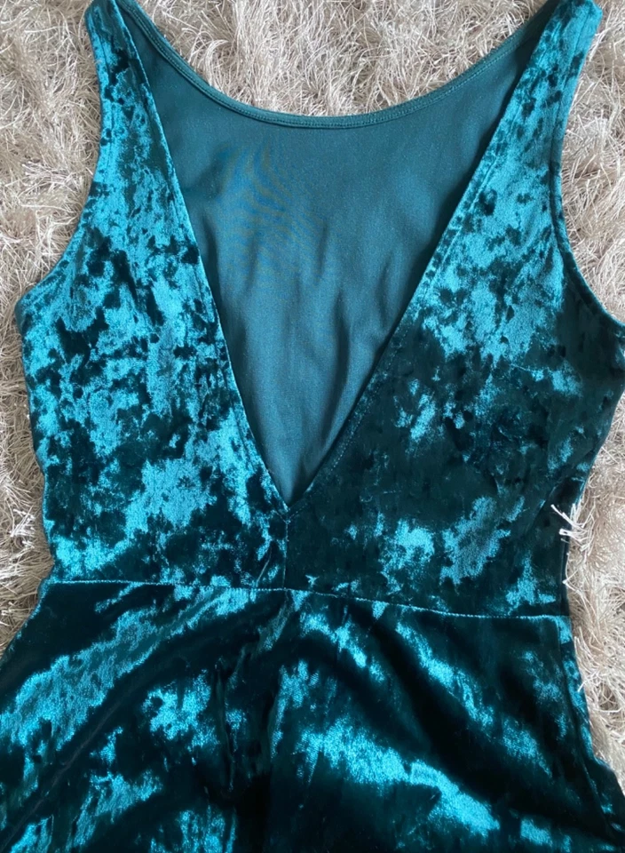 festliches Kleid Smaragd Grün Samt Gr.S H&M Ausschnitt am Rücken 84 cm. lang - Bild 2 von 3