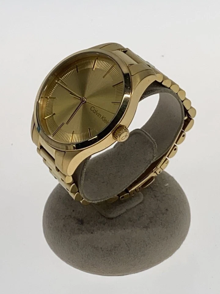 Reloj CK Calvin Klein 25200038 Cuarzo Analógico Dorado Acero Inoxidable Excelente Foto 2 de 4
