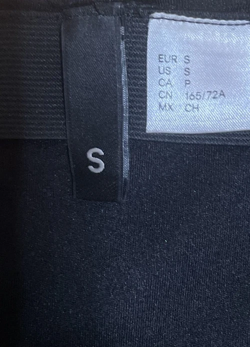 H&M. Lined Green Sequin Skirt Size S W27 x L 16" never worn - Image 3 of 4