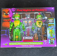 Jazwares FNAF Endo Series Montgomery  Shattered Gator Glowing Eyes FN0145