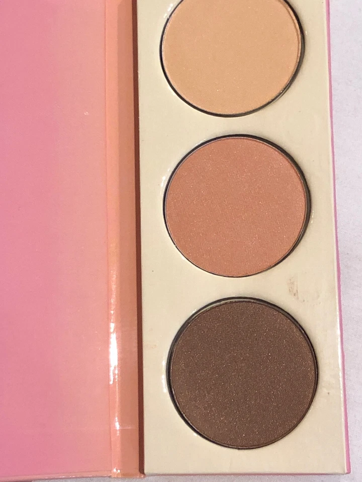 stila eyeshadow palette - Image 2 of 3