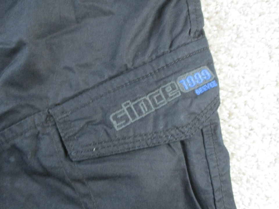 BeevTe Be The Revolution Skater Shorts Mens 30 Black Y2K Belted 15.5 Inseam GUC - Image 2 of 4