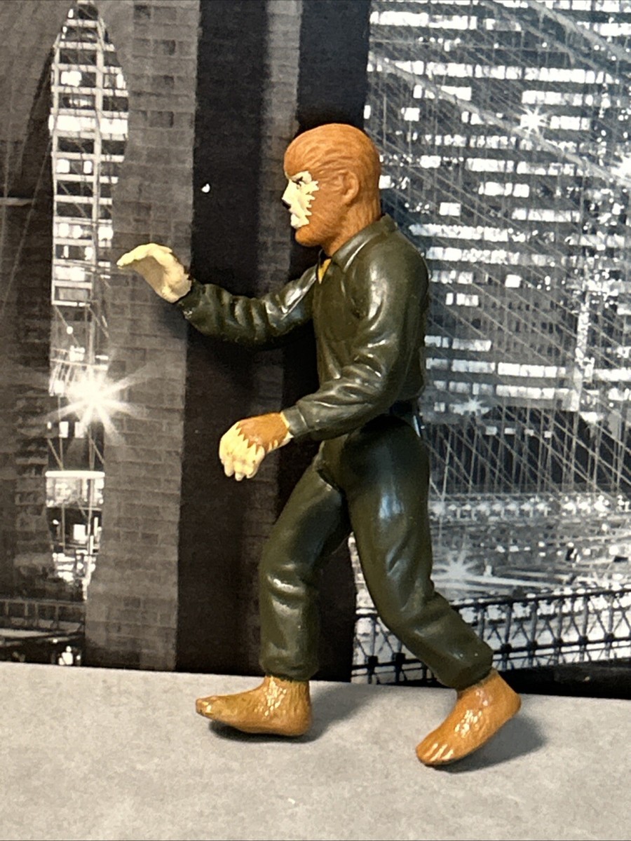 wolf figure 1997 狼フィギュア Vintage 1997 Halloween Wolf man Action Figure 4” Burger King Toy