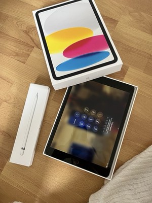 Apple iPad (9. Generation) 64GB Grau Wi-Fi 10,2 Zoll mit Apple Pencil