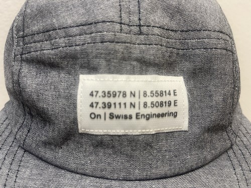 Gorra On Cloud Swiss Engineering 5 paneles gris ajustable - Imagen 2 de 9
