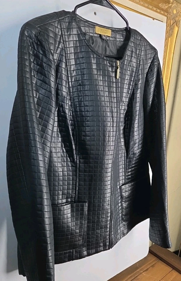 Chaqueta acolchada de poliéster con cremallera negra para mujer Valerie Stevens bolsillos talla L BONITA Foto 4 de 4