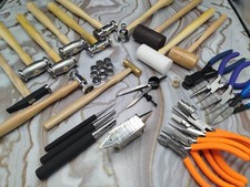 25 pcs Jewelry Making Tools Kit Hammers Pliers Anvil Punches Metal Forming Set