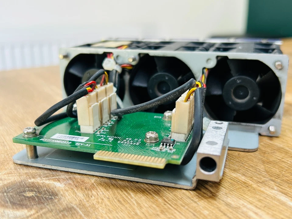 Extreme Networks 10945 Summit X460-G2 Fan Module FB - Image 3 of 3