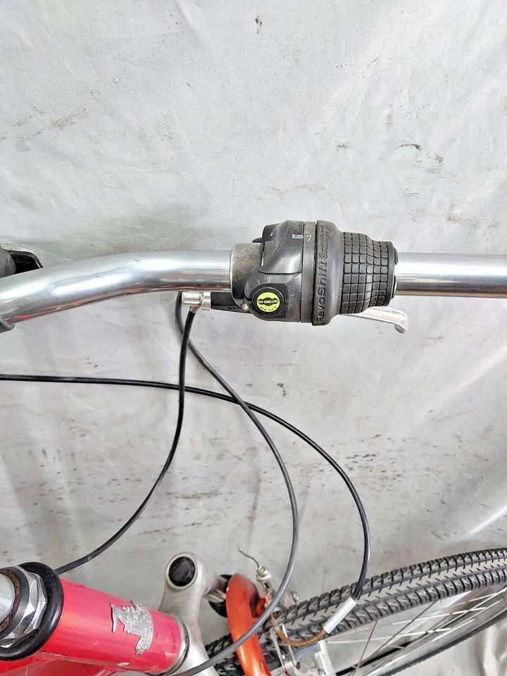 Bicicleta híbrida Raleigh Passage 3.0 2018 18" grande agarre Shimano frenos en V remitente de EE. UU. Foto 4 de 4