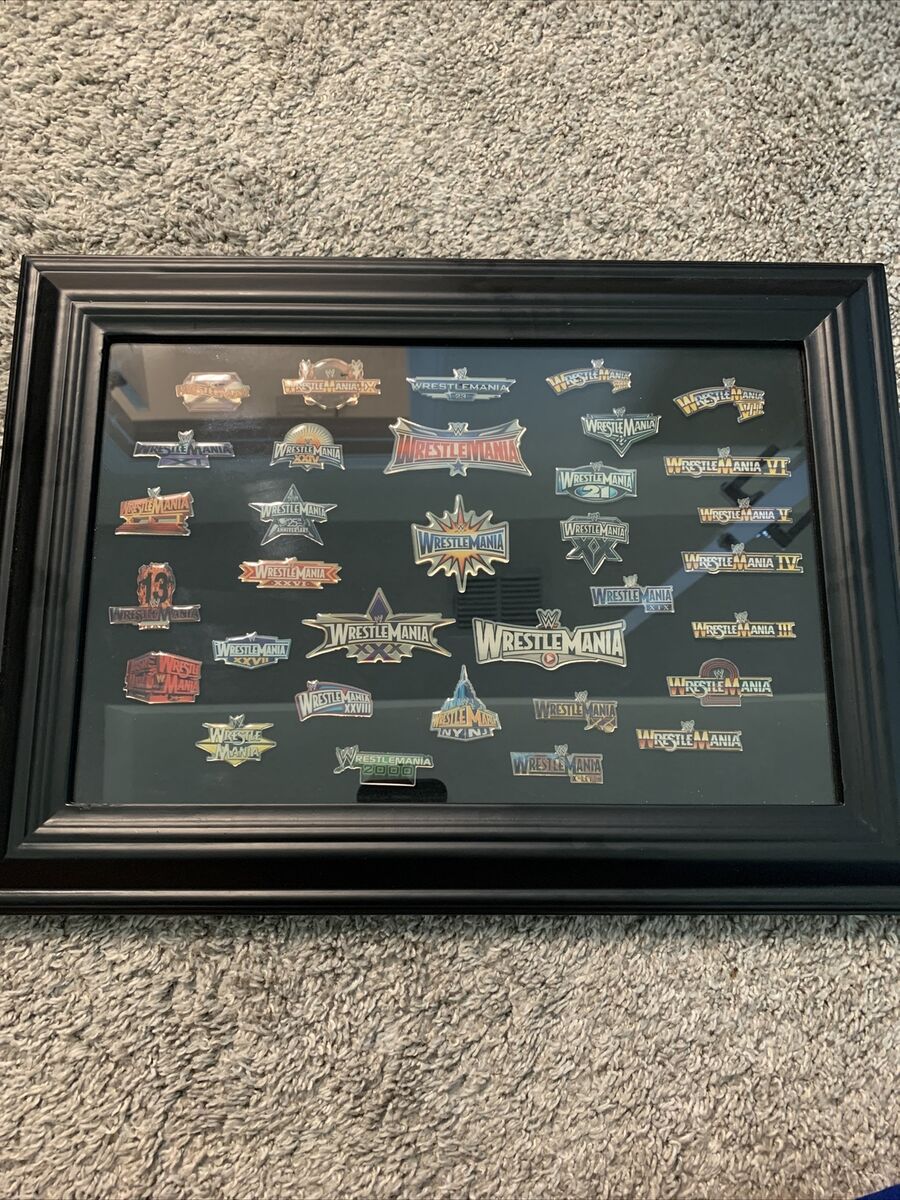 WWE WRESTLEMANIA23 サイン入り記念プレート WWE Wrestlemania 1-33 Framed Pin Set. Vince McMahon COA