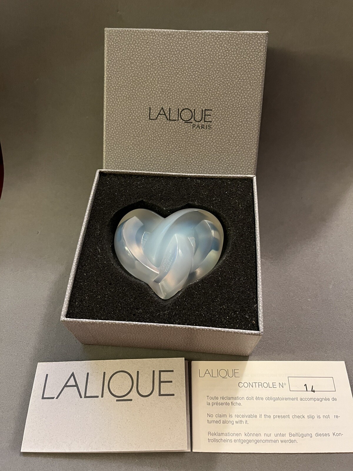 Rare LALIQUE Opalescent Satin Crystal Entwined Knotted Heart Paperweight NIB