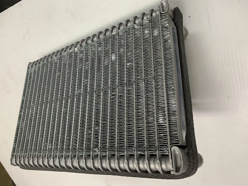 NEW HOLLAND CNH EVAPORADOR 84579699 Foto 3 de 4