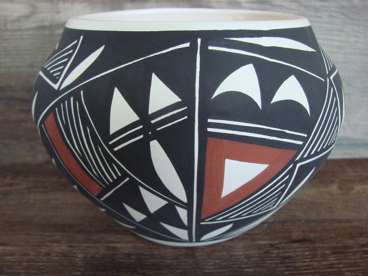 新品 インディアンジュエリー アコマ　Acoma ポッテリー　陶器　acoma LEFT: ネイティブアメリカン・ポッテリ－（陶器）