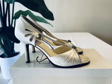 Silk Wedding Special Occasion by Saugus Shoes with a 3" heel In Ivory Size 8