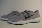 Chaussures de sport femme Nike Flex Supreme TR5 gris taille 10 852467 007 excellentes