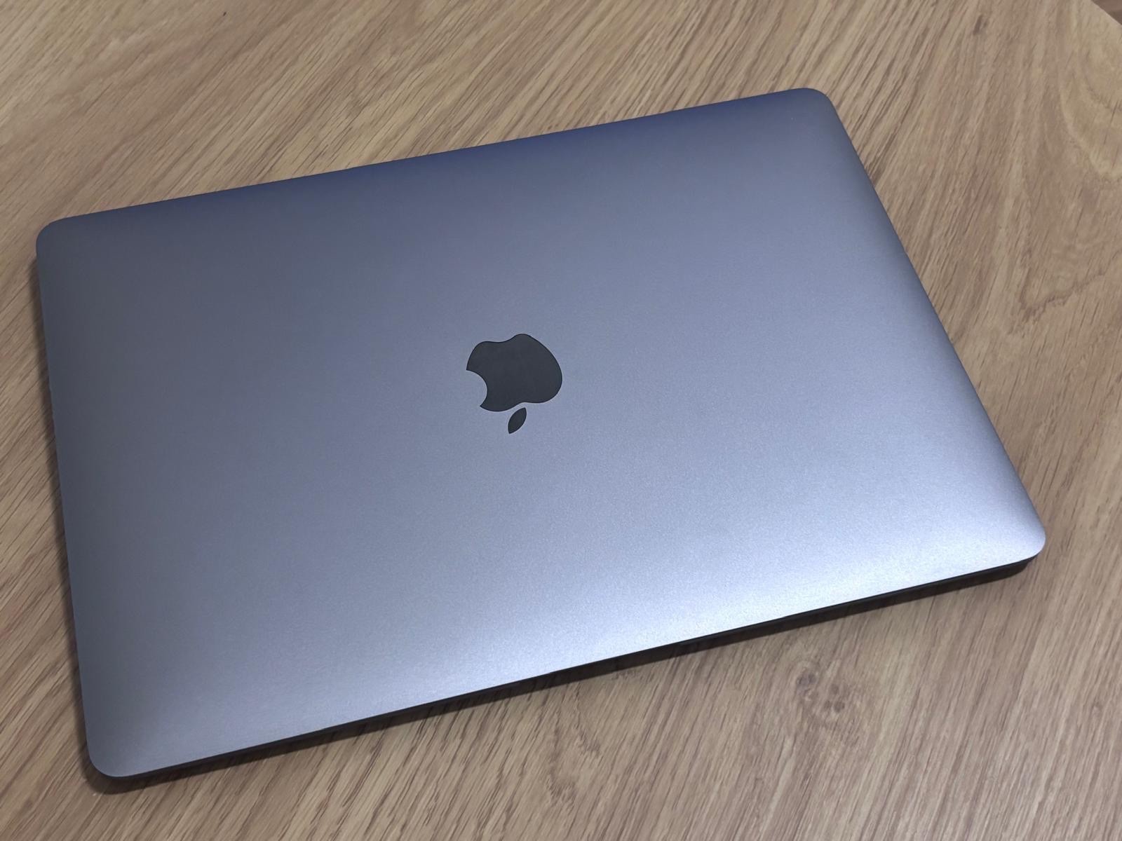 apple macbook air 2020 grigio siderale 256 Gb Intel core i3