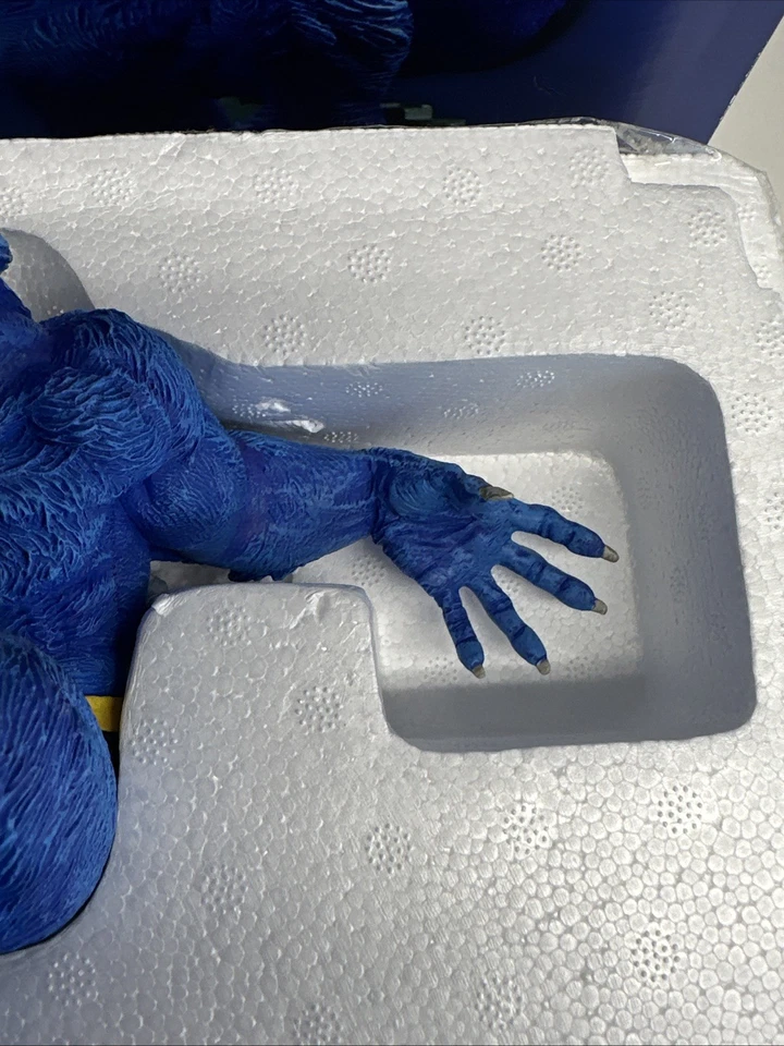 Marvel Beast Medium Size Statue X-Men Modern Era Jim Lee Series 413/3000 - Image 3 of 4