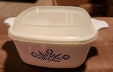 Vintage CorningWare Blue Cornflower Casserole Dish with Pyrex Lid — listing 4