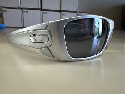 Oakley Fuel Cell OO9096-M660 Sport Sunglasses Full Rim Wrap Prizm Lens #759
