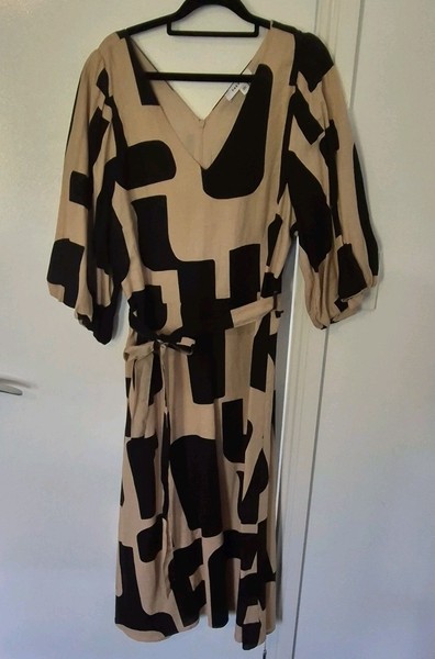 Preview Beige Black Geometric V-Neck Midi Shift Dress 3/4 Sleeve Plus Size 20