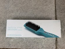 Moroccanoil Smooth Style Ceramic Heated Brush HT018X Tested w/ Box Pouch
