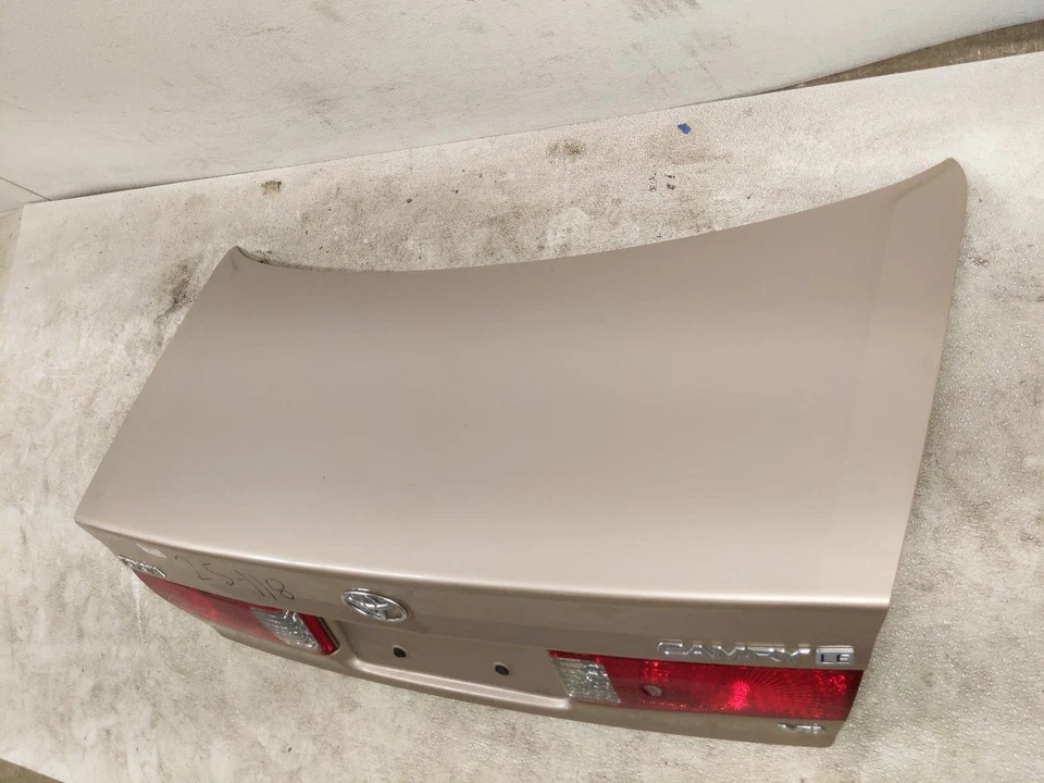 Tapa maletero carga trasero Toyota Camry 2000-2001 64401-Aa030 *dorado Foto 4 de 4