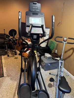 SOLE F25 Magnetic Electric Elliptical w/ Console, Fan, Tablet, HR, Speakers
