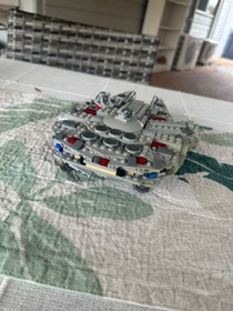 LEGO Star Wars: Midi-Scale Millennium Falcon (7778)