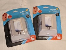Safety 1st Double-Touch Plug  Outlet Covers   set of 4