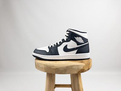 Nike Air Jordan 1 Mid White Metallic Gold Obsidian Sneaker Herrenschuhe NEU