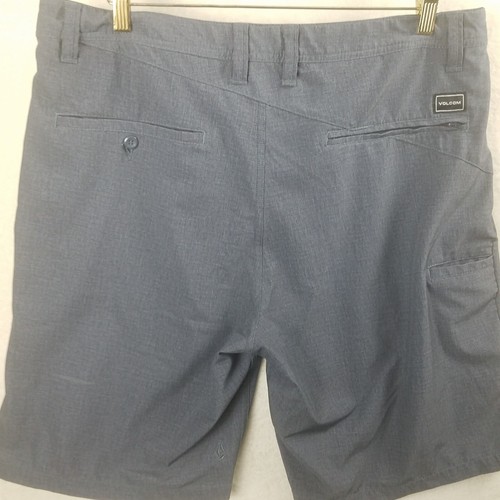 Volcom graue Bermuda Freizeitshorts für Herren Größe 36 flache Vorderseite neu ohne Etikett feuchtigkeitsableitender Stoff - Bild 12 von 15