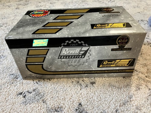 1997 Revell Collection Club Inaugural Club Car 1/24 Chevrolet Monte Carlo - Picture 7 of 8