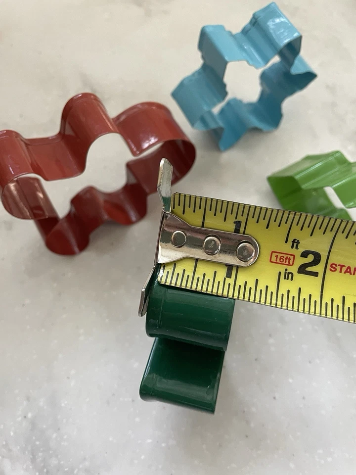 Juego de 4 cortadores de galletas copo de nieve pan de jengibre hombre trébol de pino  Foto 3 de 4