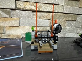 Lego Super Heroes Clash of the Heroes (76044) Near Complete w/ Instructions