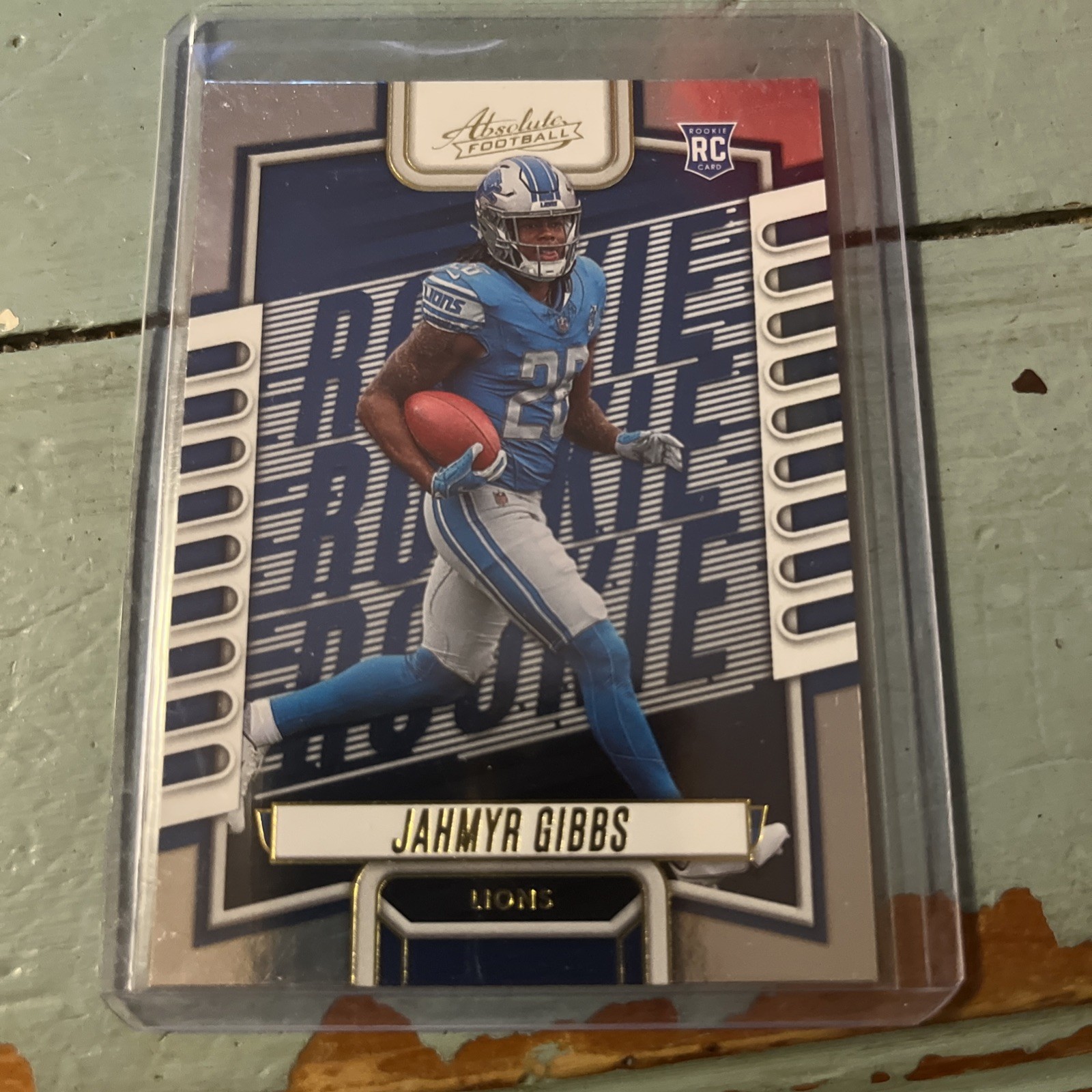 Jahmyr Gibbs Panini Absolute #108 Gold Spectrum